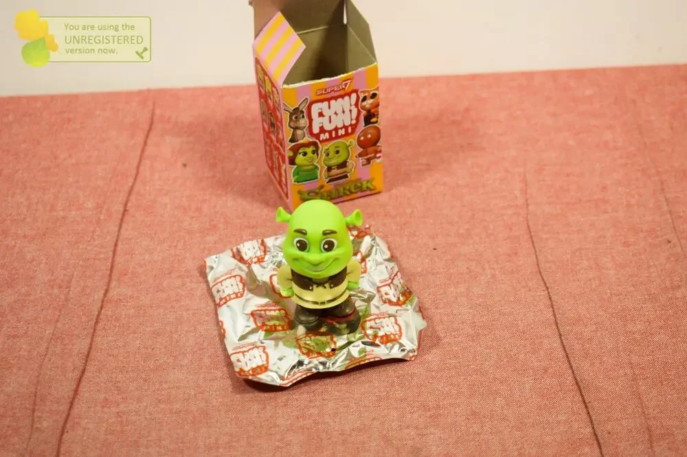 Super 7 Shrek FUN! FUN! MINI Wave 01 Shrek Figure